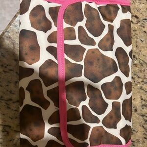 Giraffe Print Organizer with Pink Trim
